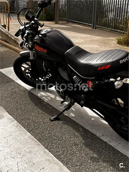 Ducati Scrambler – Vista 4