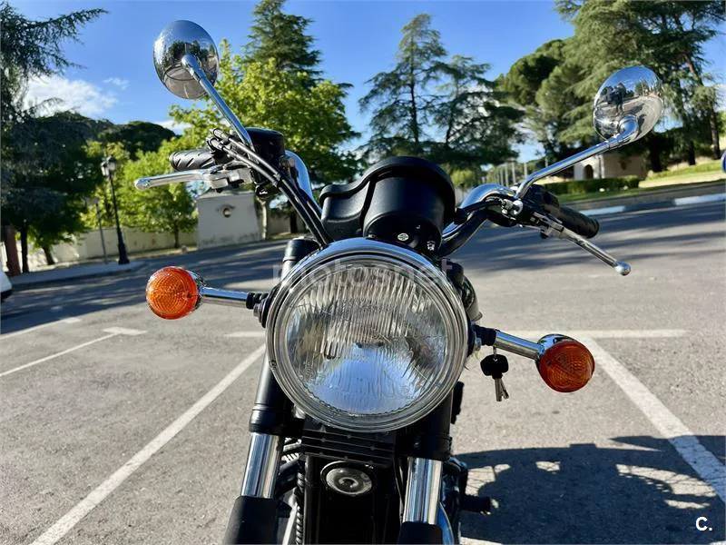 Triumph Bonneville T100 – Vista 8