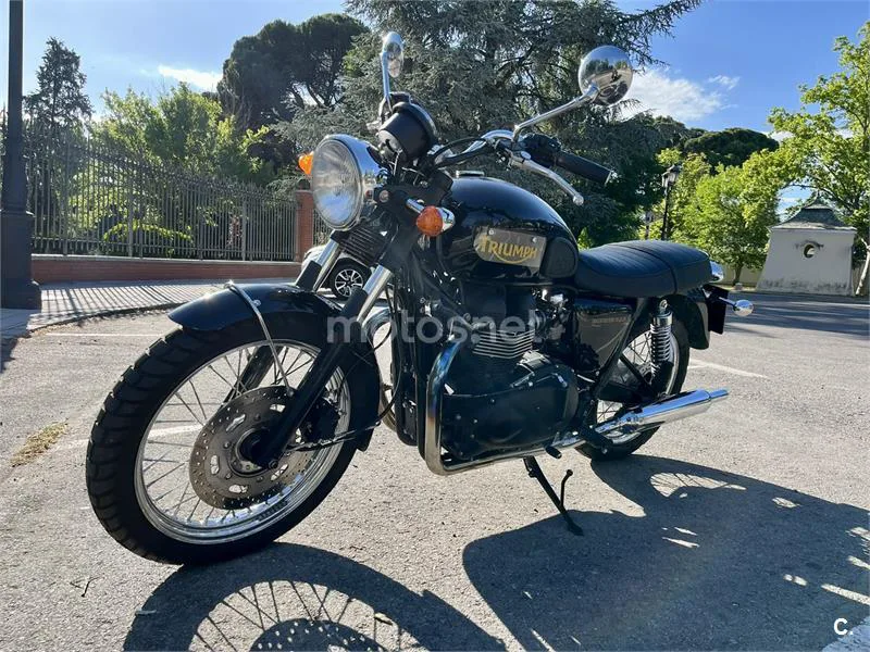 Triumph Bonneville T100 – Vista 9