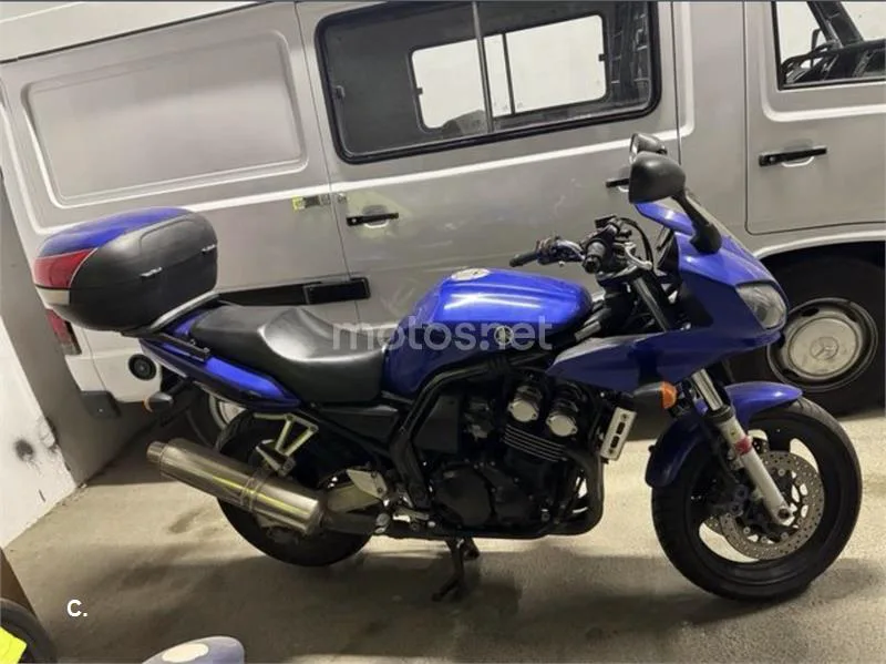 Yamaha FZS600 Fazer – Vista 3