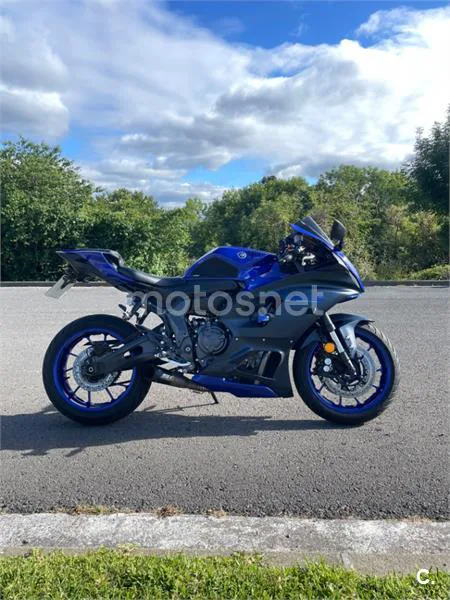 Yamaha R7 – Vista 3