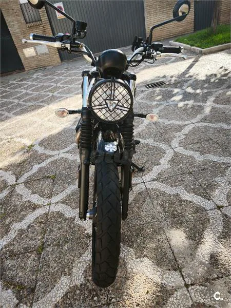 Triumph Scrambler 900 – Vista 8