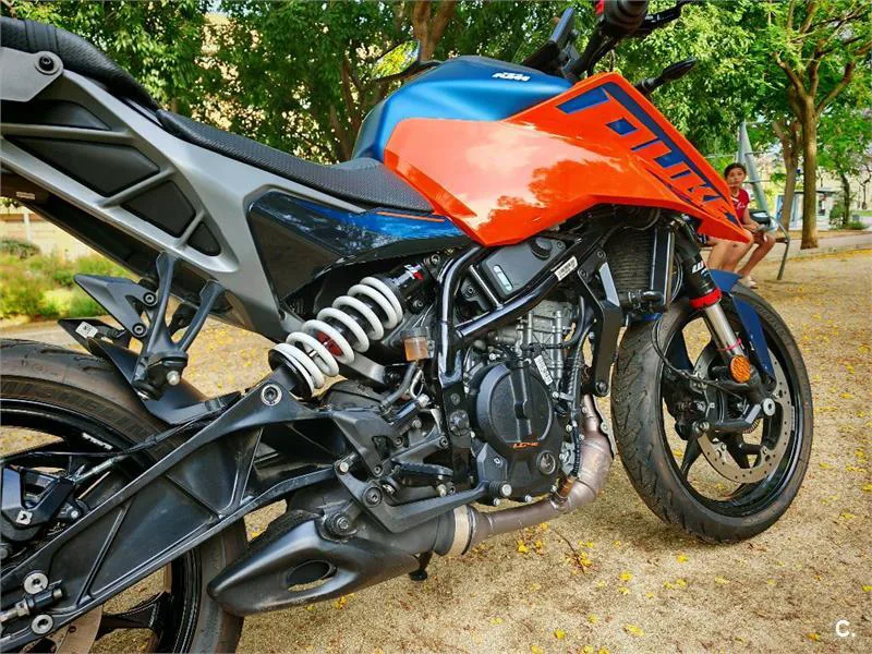 KTM 125 – Vista 8