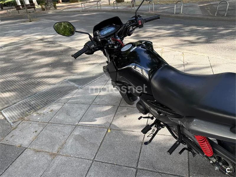 Honda CRF125F - Vista 3