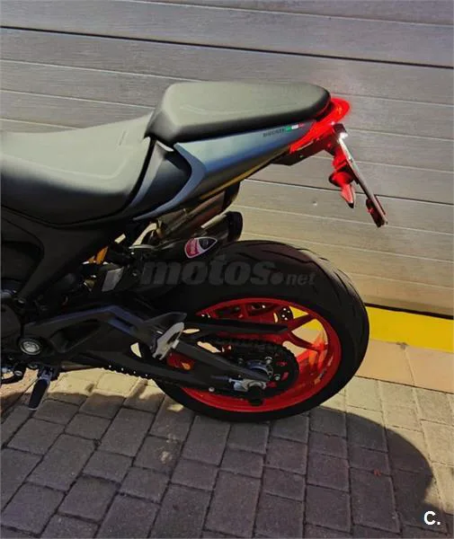 Ducati Monster – Vista 2