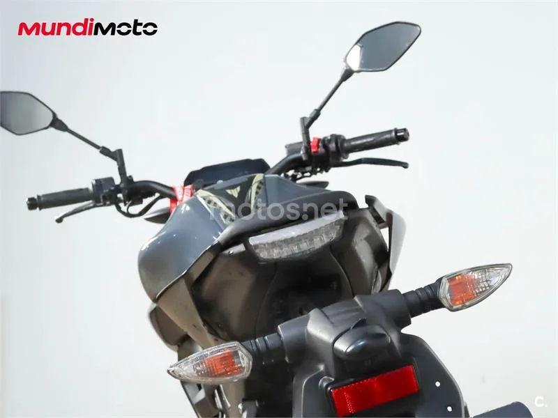 Yamaha MT-125 – Vista 9