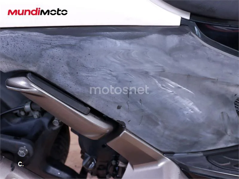 Kymco K-XCT 125i – Vista 23