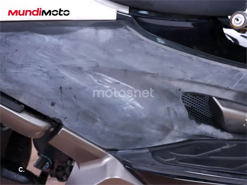 Kymco K-XCT 125i – Vista 24