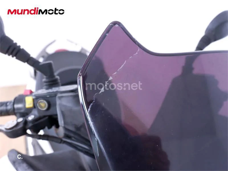 Kymco K-XCT 125i – Vista 32