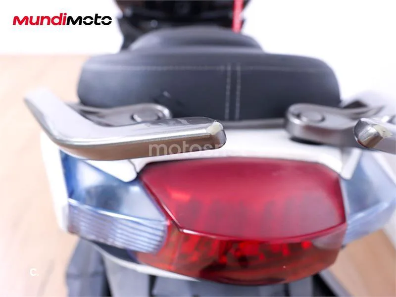 Kymco K-XCT 125i – Vista 36