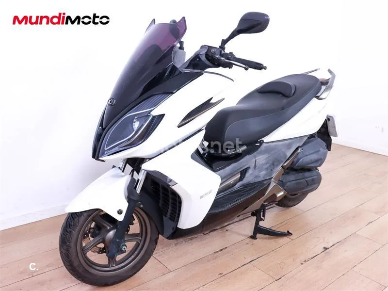 Kymco K-XCT 125i – Vista 7