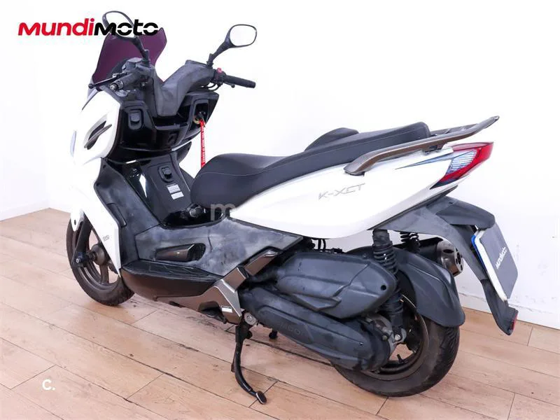 Kymco K-XCT 125i – Vista 8