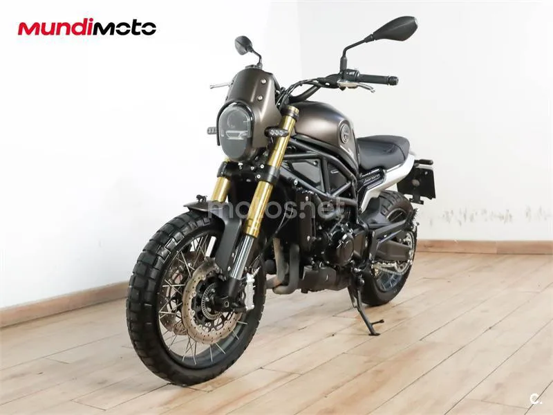 Benelli Leoncino 800 – Vista 7