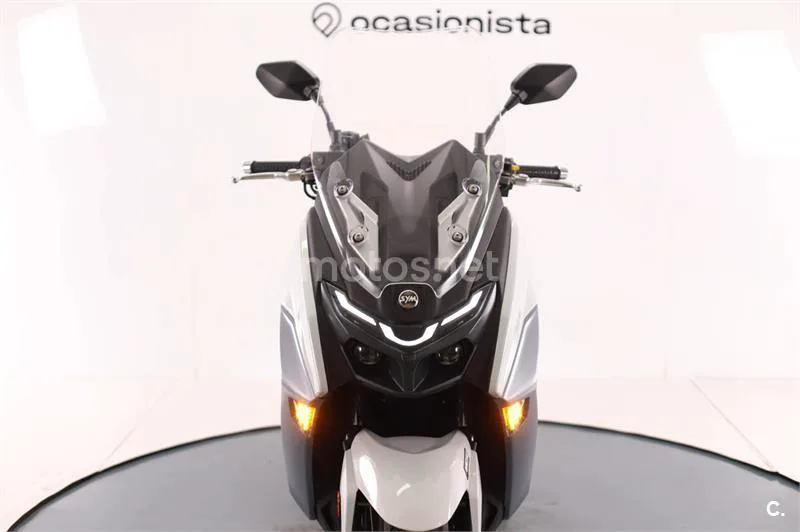SYM Maxsym GT 400 – Vista 6