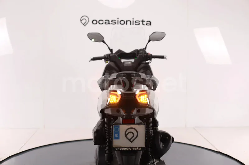 SYM Maxsym 400 - Vista 10