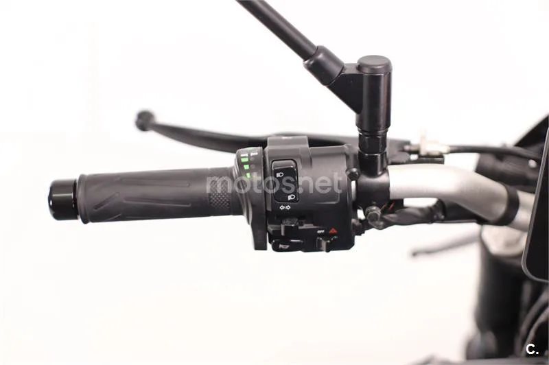 Yamaha MT-07 – Vista 7