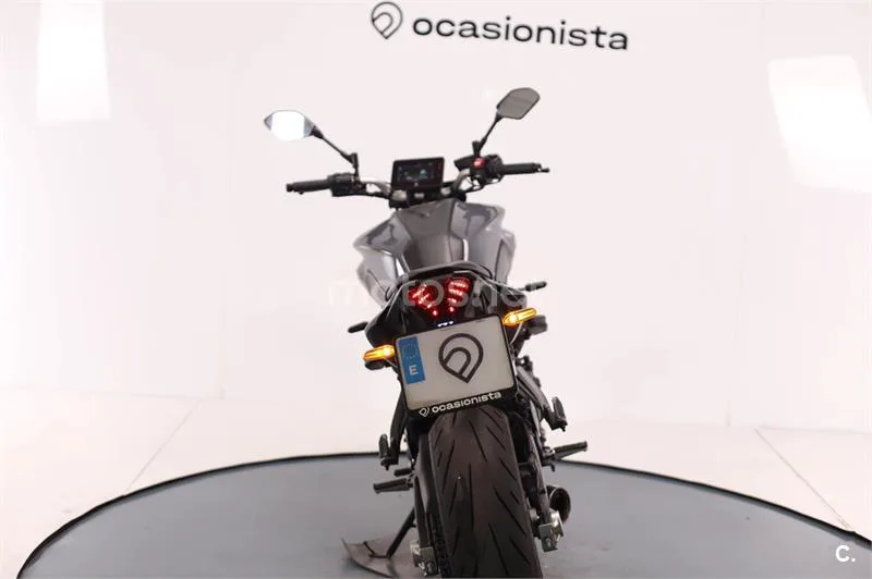 Yamaha MT-07 – Vista 9