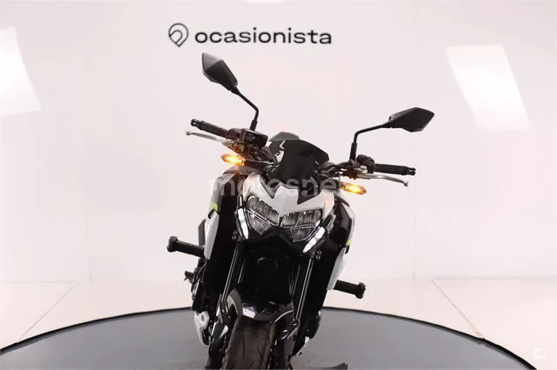 Kawasaki Z900 – Vista 8