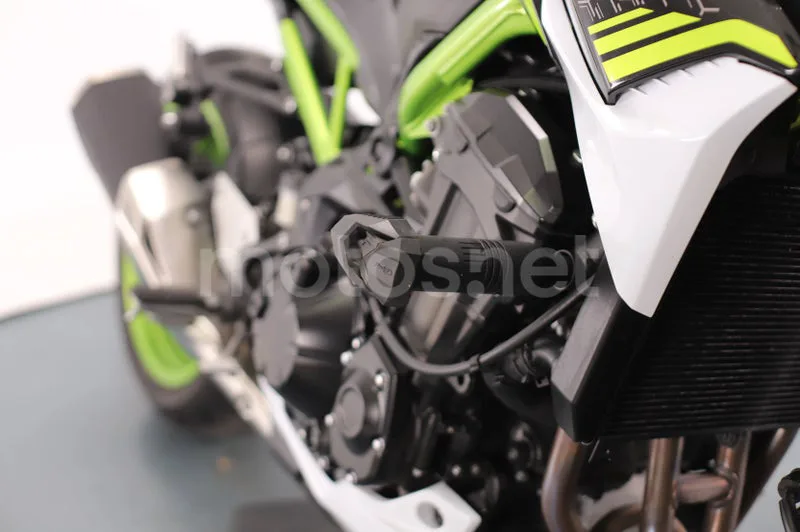 Kawasaki Z900 - Vista 10
