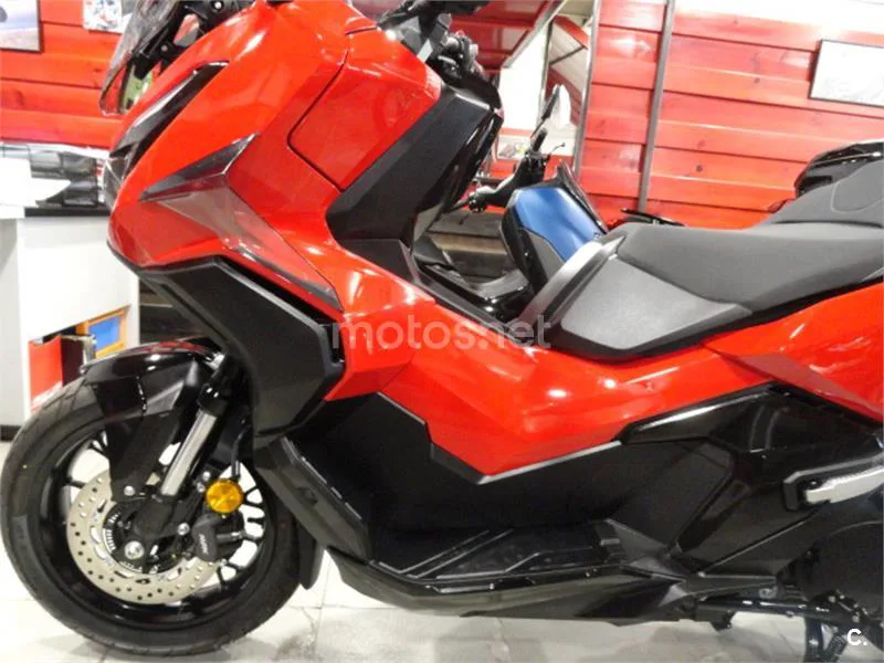 Honda ADV 350 – Vista 5