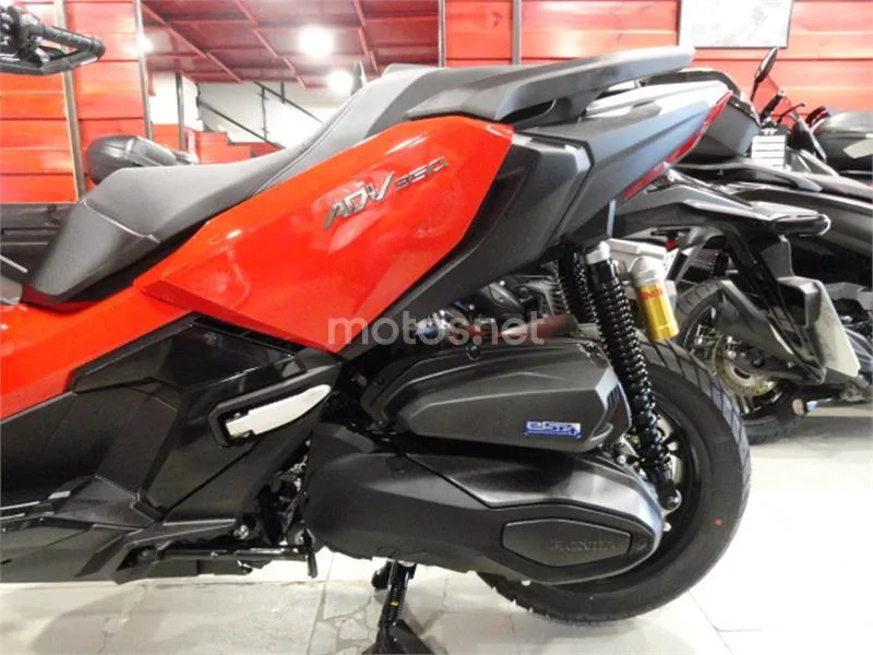 Honda ADV 350 – Vista 6