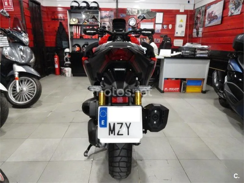 Honda ADV 350 – Vista 7