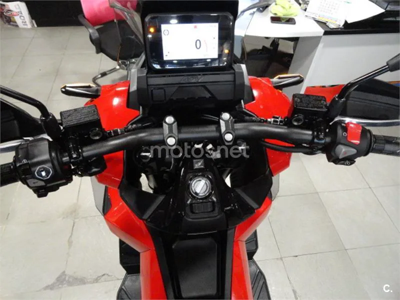 Honda ADV 350 – Vista 9