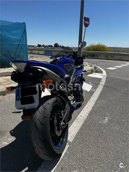 Yamaha R1 – Vista 2