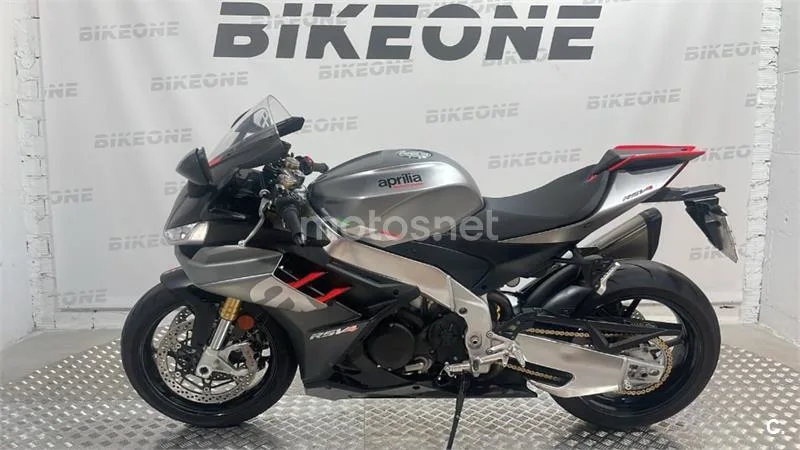 Aprilia RSV4 – Vista 4