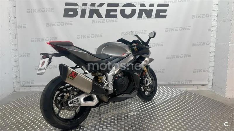 Aprilia RSV4 – Vista 8
