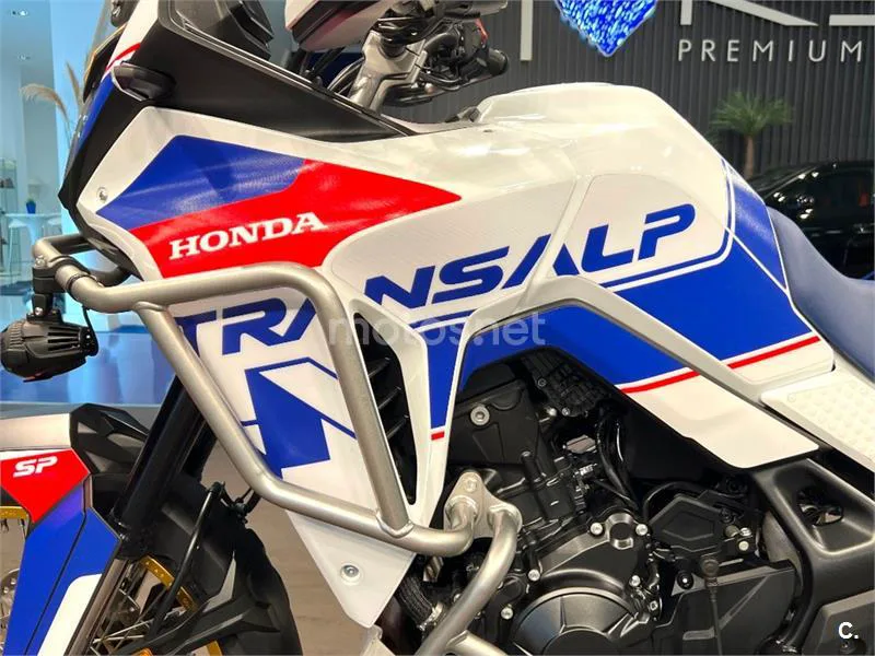 Honda XL 750 Transalp – Vista 37