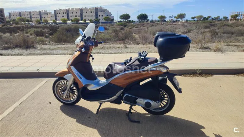 Piaggio Beverly 300 – Vista 3