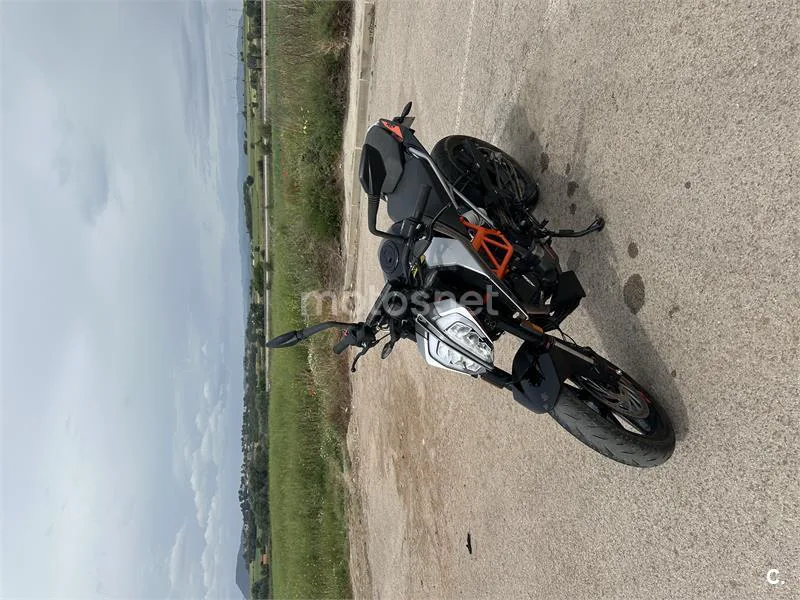 KTM 125 – Vista 2