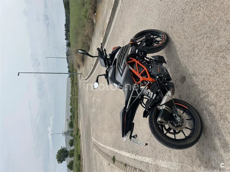 KTM 125 – Vista 3