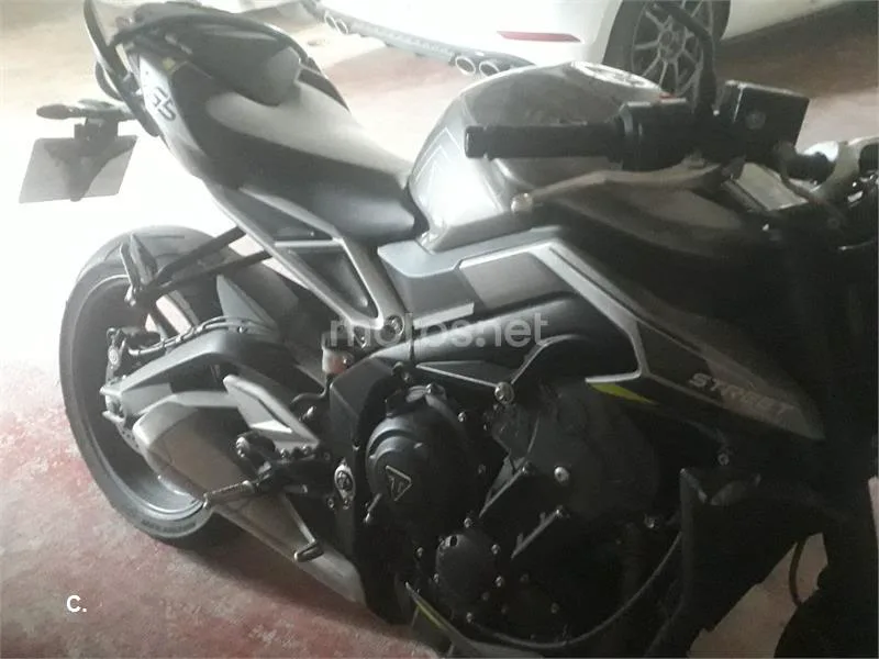 Triumph Street Triple 765 – Vista 4