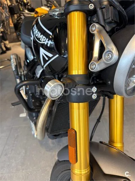 Triumph Speed 400 – Vista 3