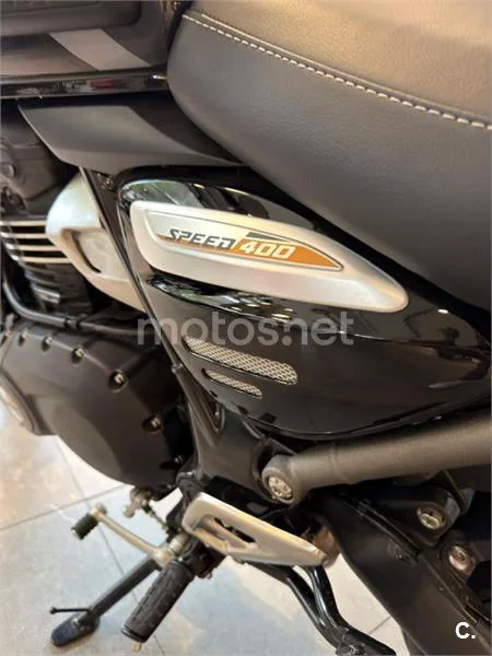 Triumph Speed 400 – Vista 5