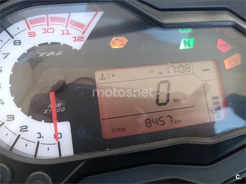 Benelli TRK 502 – Vista 7