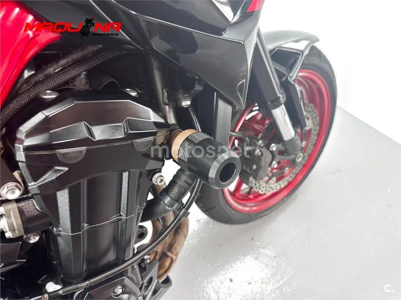 Kawasaki Z900 – Vista 12