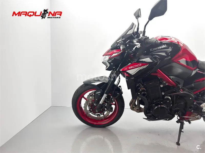 Kawasaki Z900 – Vista 20