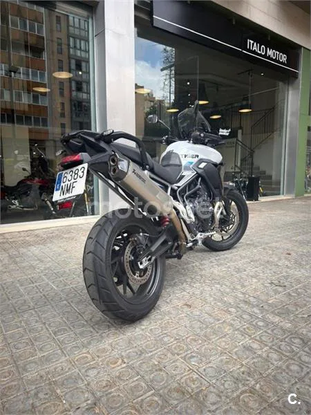 Triumph Tiger 900 – Vista 7