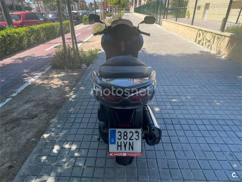 Honda NSS 300 Forza – Vista 4