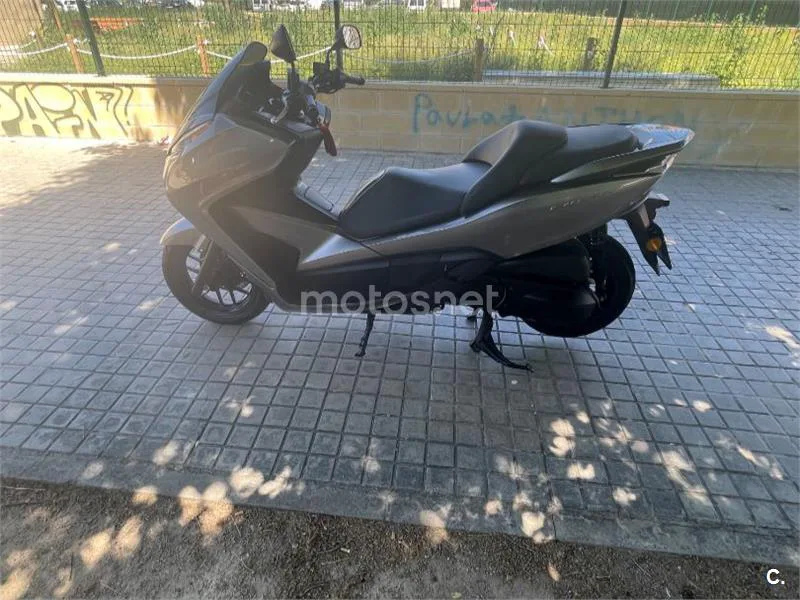 Honda NSS 300 Forza – Vista 5