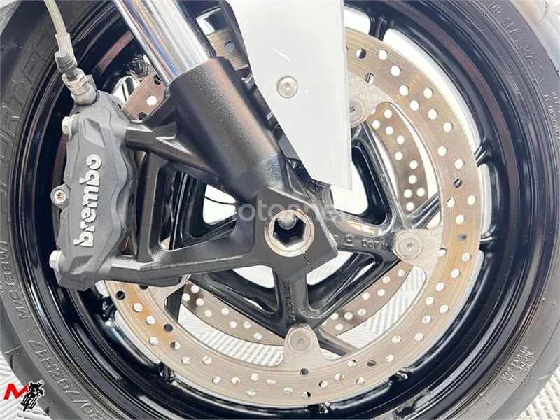 BMW F 900 R – Vista 6