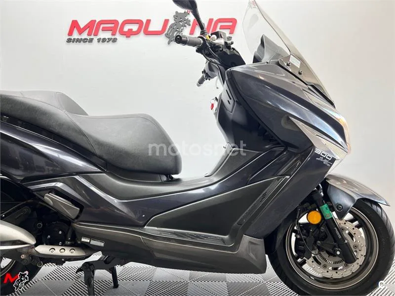 Kymco Super Dink 350 – Vista 3