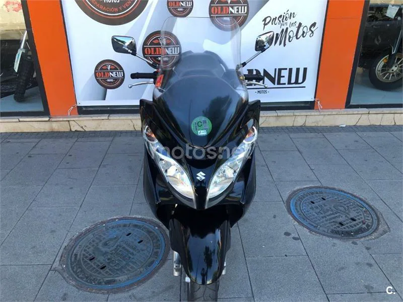 Suzuki Burgman 400 – Vista 15