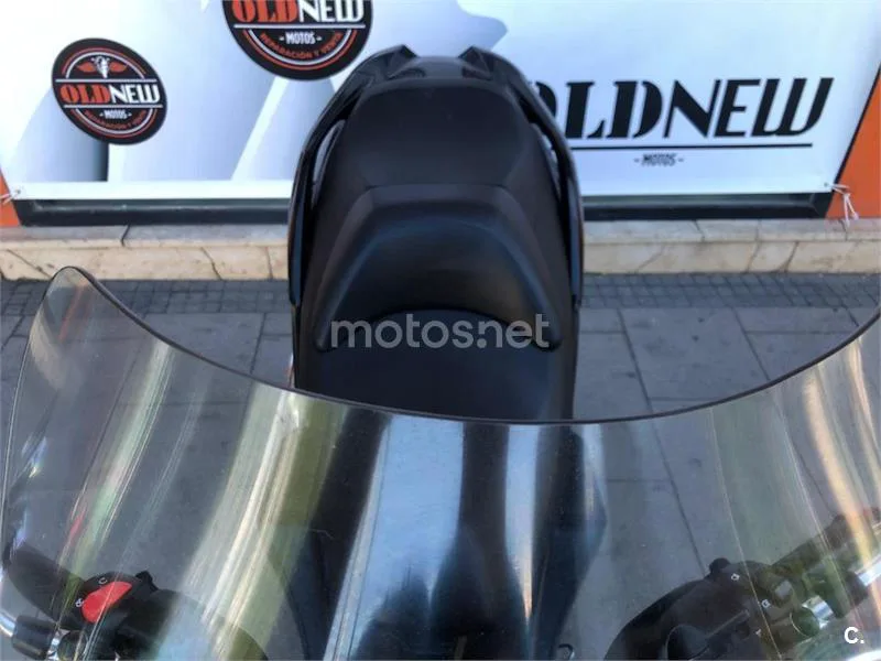 Suzuki Burgman 400 – Vista 5