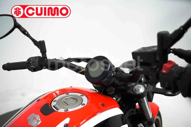 Yamaha XSR 700 – Vista 16
