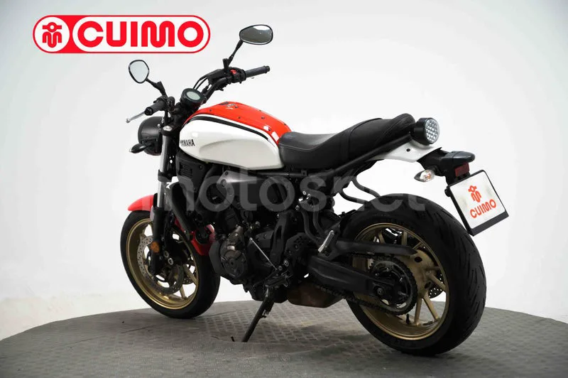 Yamaha XSR 700 – Vista 6