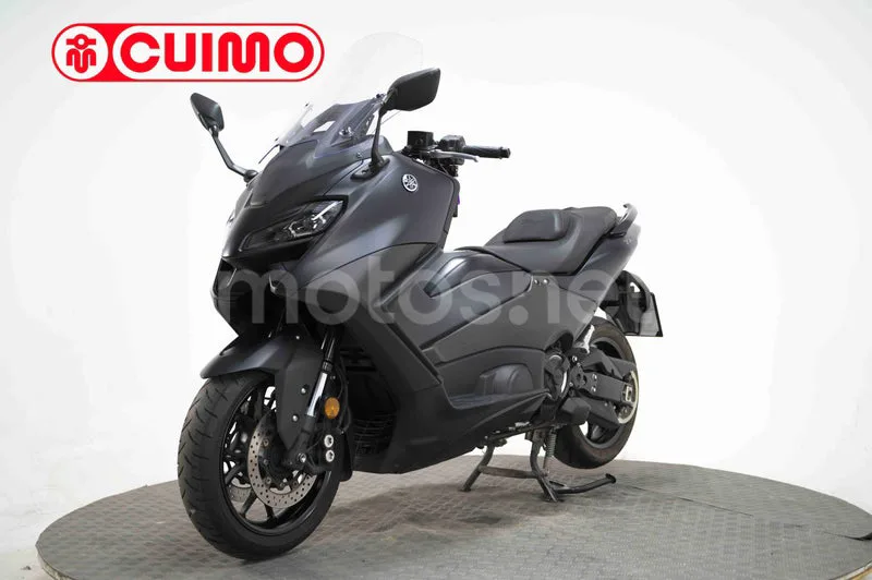 Yamaha TMAX 560 – Vista 15